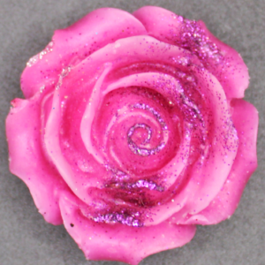 Handgemachte Seife in Rosenform mit Glitzer-Finish