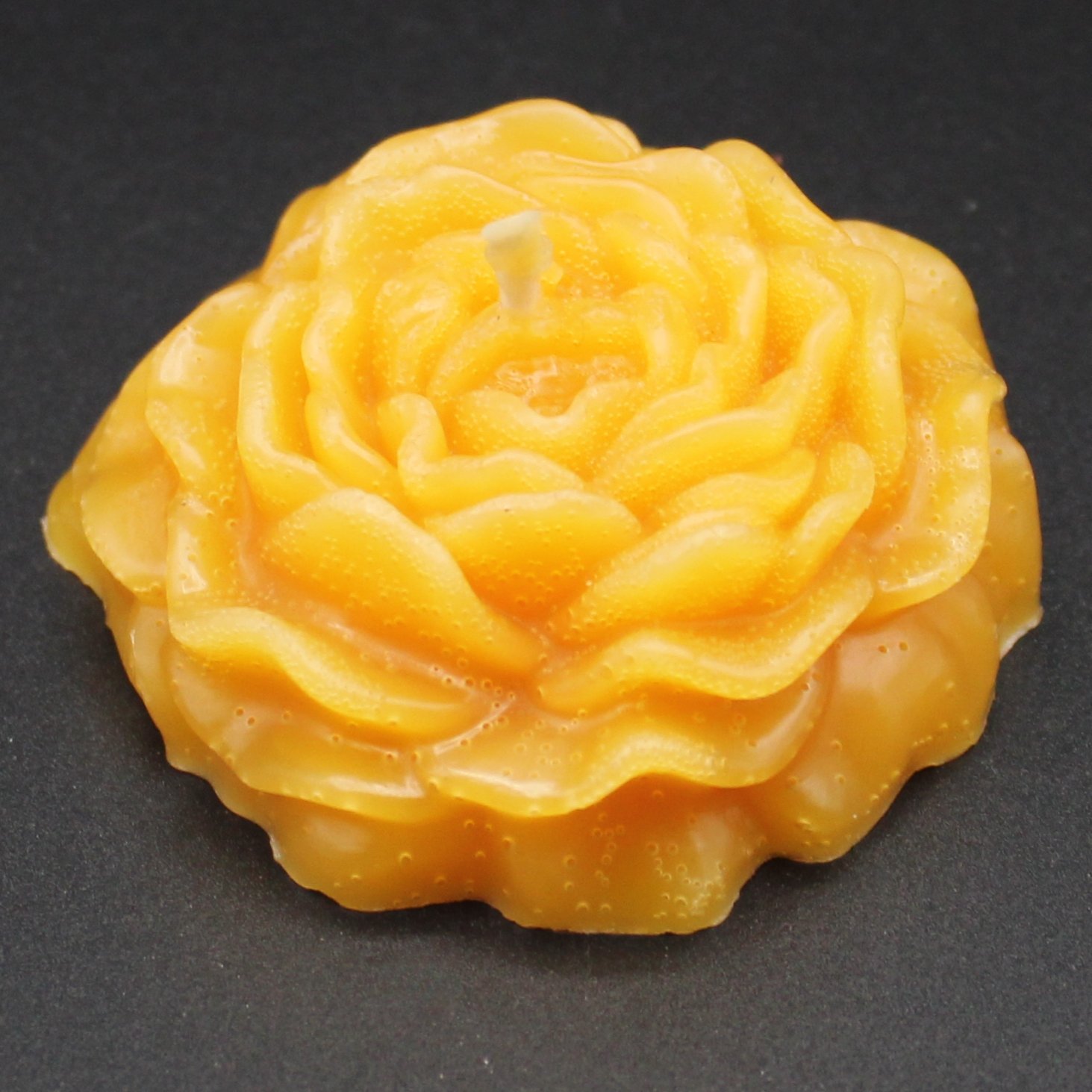 Bienenwachskerze Rose in Blütenform